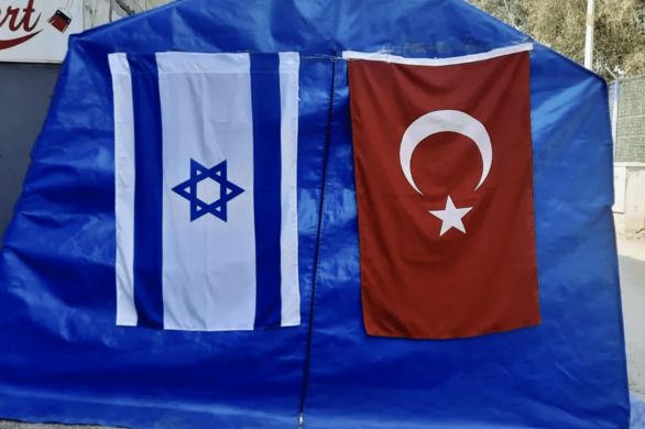 Israël fait don de centaines de tentes aux survivants des séismes en Turquie