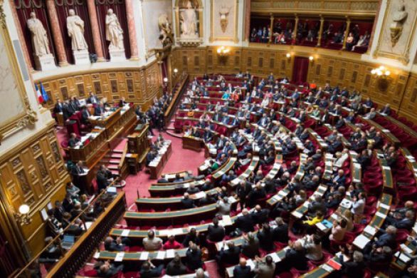 France : le Sénat adopte l'article 7 sur le report de l'âge légal de départ à la retraite à 64 ans