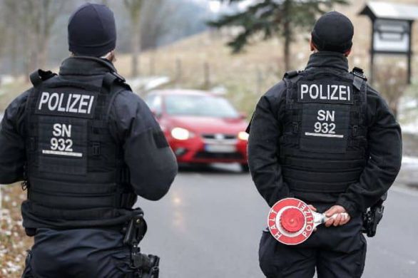 Allemagne : un membre d'un groupe raciste américain condamné pour des projets d'attentat