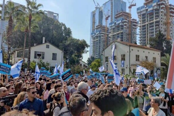 Israël : les manifestations hebdomadaires contre la réforme judiciaire se poursuivent