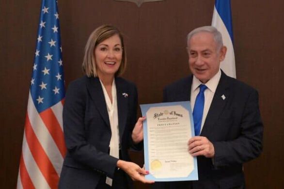 La gouverneure de l'Iowa rencontre Netanyahou et signe une déclaration de soutien à Israël
