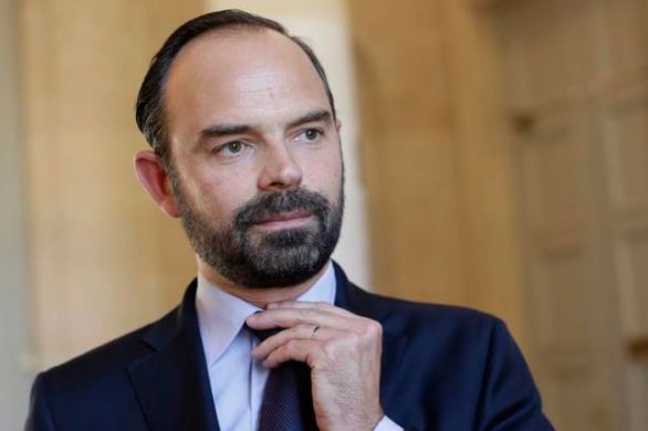 Edouard Philippe remet la démission de son gouvernement à Emmanuel Macron