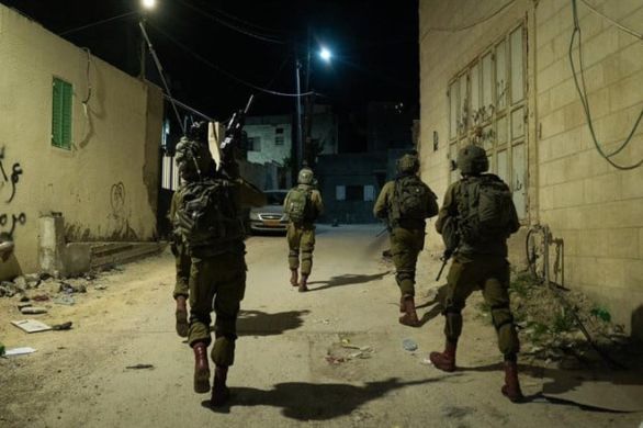 Tsahal a arrêté 32 suspects terroristes palestiniens en Judée-Samarie
