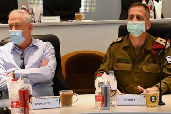 Aviv Kochavi, en quarantaine après un contact avec une personne infectée par le coronavirus