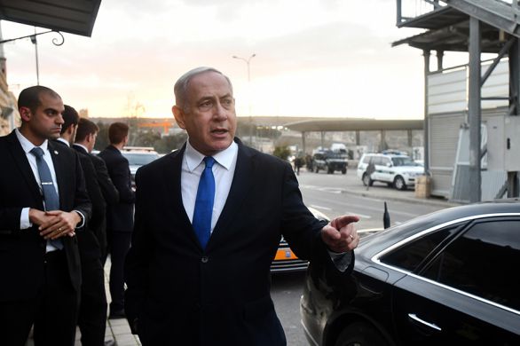 Benyamin Netanyahou aurait déclaré à Emmanuel Macron qu'Israël respectera le droit international