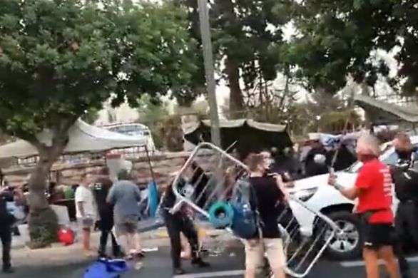 Affrontements entre policiers et résidents près de la résidence de Benyamin Netanyahou à Jérusalem