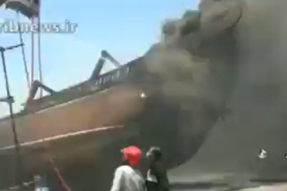 Au moins 7 navires brûlés dans un port iranien