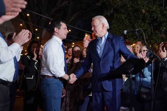 Super Tuesday: trois candidats rallient Joe Biden