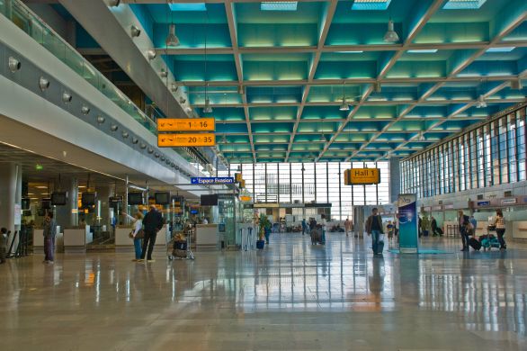 Coronavirus : hausse des cas détectés dans plusieurs départements, Jean Castex en visite à l’aéroport Roissy-Charles-de-Gaulle