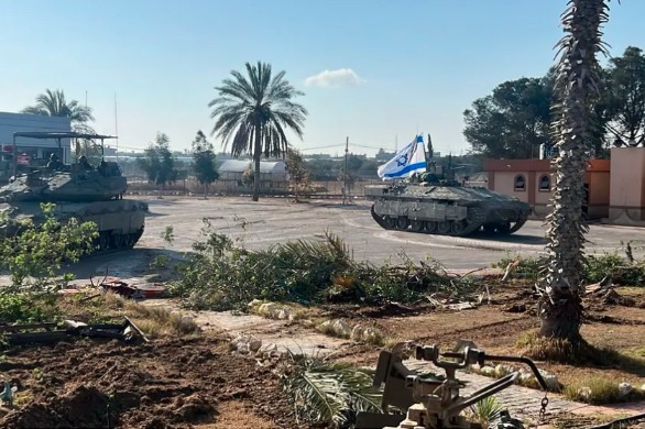 L'armée israélienne s'empare du point de passage de Rafah entre Gaza et l'Egypte