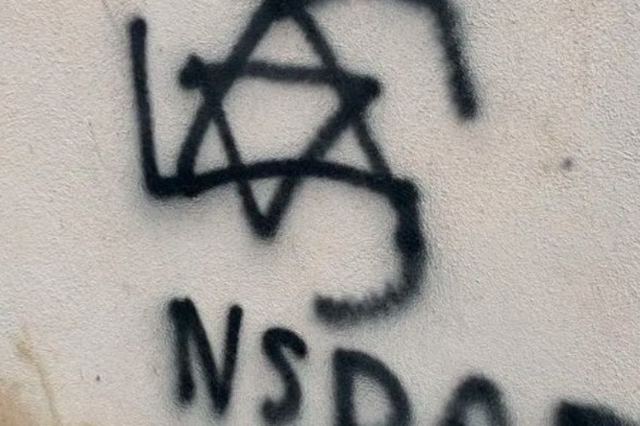 Un tag antisémite découvert sur le mur d'une synagogue à Marseille