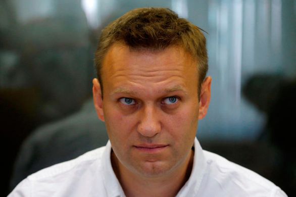 L'opposant russe Alexei Navalny hospitalisé pour "empoisonnement"