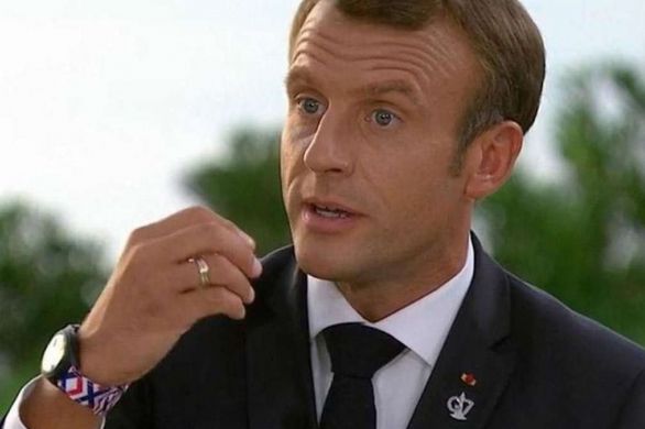 Au Liban, Emmanuel Macron appelle à la mise en place d'un "gouvernement de mission" au "plus vite"