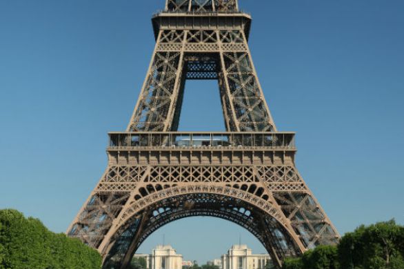 La Tour Eiffel évacuée après une alerte à la bombe