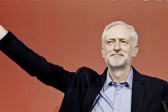 Le Parti travailliste britannique décide de réintégrer son ancien chef, Jeremy Corbyn