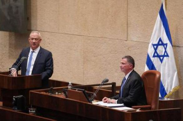 Benny Gantz a déposé sa candidature au poste de président de la Knesset