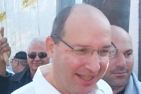 Le ministre de la Justice, Avi Nissenkorn, rejoint le parti de Ron Huldai