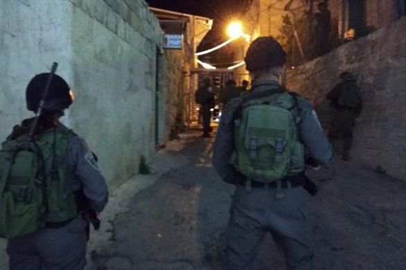 Un terroriste palestinien arrêté après avoir tenté de poignarder un officier israélien à Qalandiya