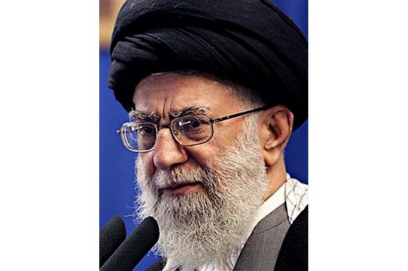 Un compte Twitter d'Ali Khamenei appelle à  venger Qassem Soleimani et menace Donald Trump