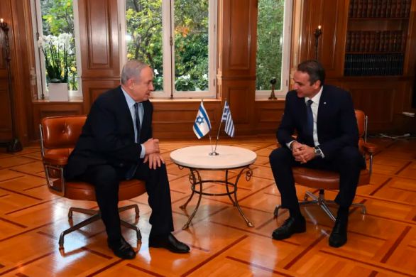 Israël et la Grèce négocient pour autoriser les voyages de touristes entre les 2 pays sans restrictions