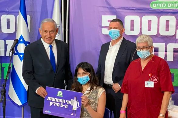 5 millions d'Israéliens ont reçu une première dose de vaccin