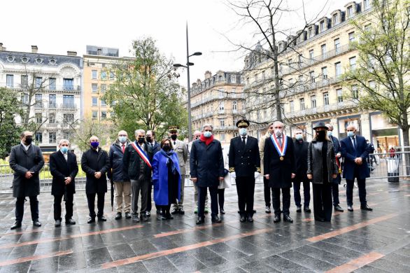 Attentat de l'école Ozar Hatorah à Toulouse le 19 mars 2012: cérémonie en hommage aux quatre victimes