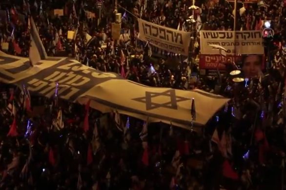 Israël: immenses manifestations contre Benyamin Netanyahou