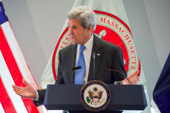 John Kerry nie avoir informé le ministre iranien des Affaires étrangères de frappes d'Israël en Syrie