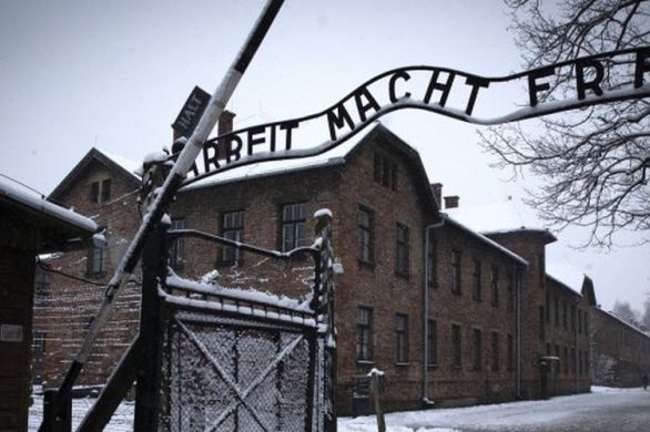 Le dernier libérateur du camp d'Auschwitz, David Dushman, est décédé à 98 ans