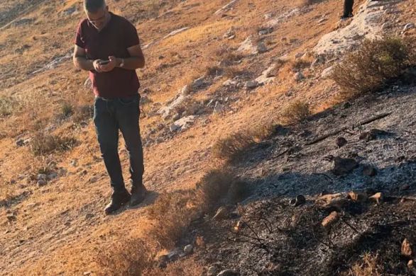 Des activistes B'Tselem arrêtés pour avoir incendié des terres en Judée-Samarie