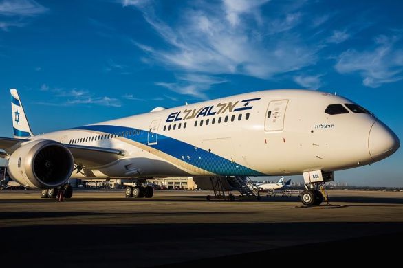 Le premier vol direct d'Israël atterrit au Maroc