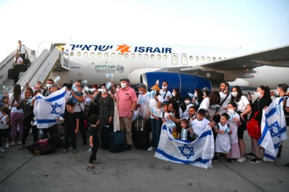 130 Français sont arrivés mercredi soir en Israël pour leur alyah