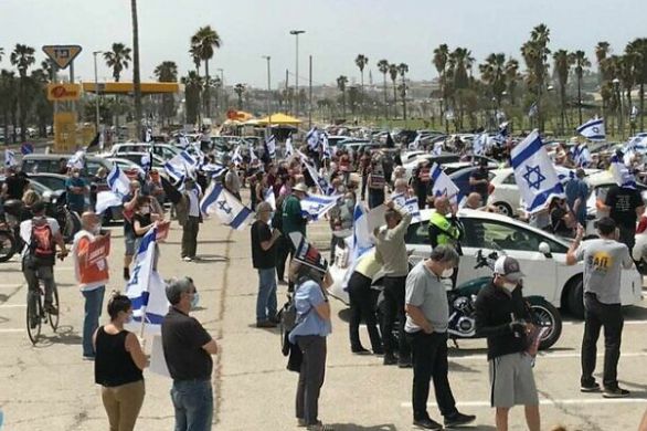 Les Israéliens dans la rue contre le gouvernement d'union