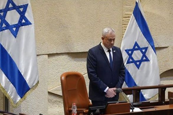 Benny Gantz a démissionné de son poste de président de la Knesset